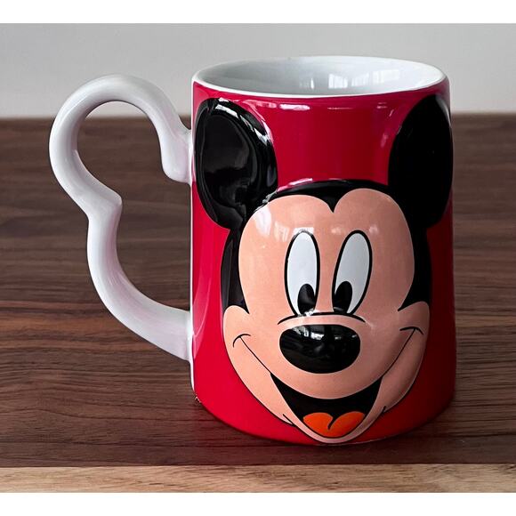 Mickey Mouse Ceramic Mug with a Half Mickey Icon Handle from the year 2000. - Picture 1 of 7